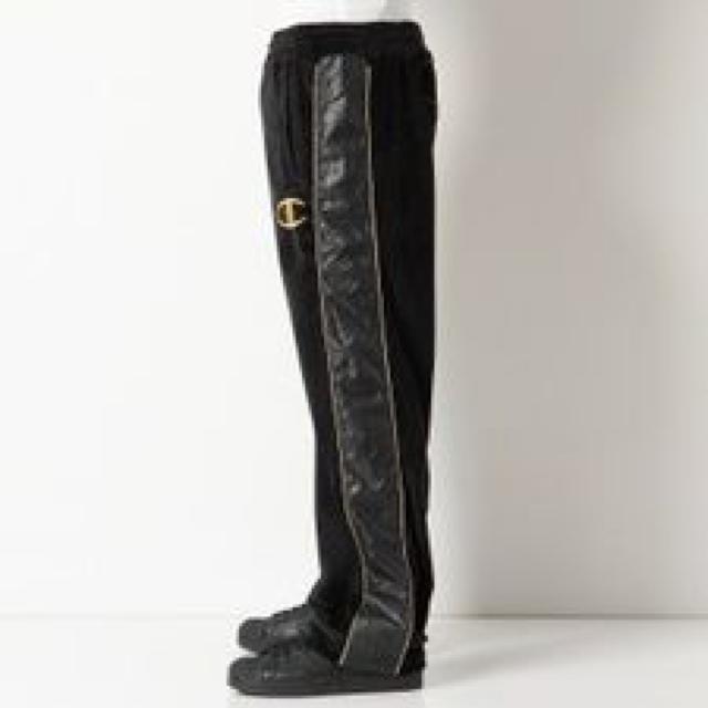 ☆Champion/チャンピオン ブラックゴールド ベロア パンツ・メンズL☆新品 < ブランド ☆Champion/チャンピオン ブラックゴールド ベロア パンツ・メンズL☆新品 < ブランドの