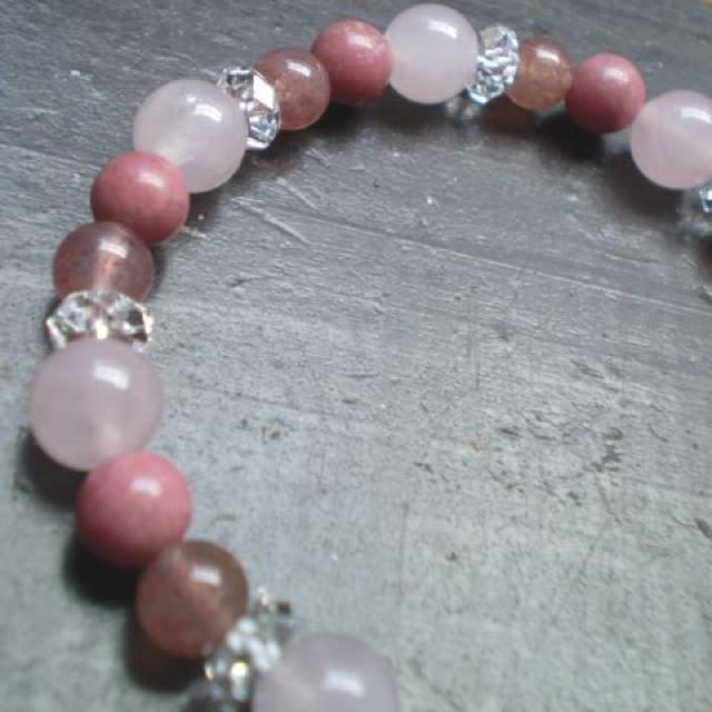 ローズクォ−ツxロードナイトxモスコバイトブレスレット 天然石 パワーストーン < 男性アクセサリー/時計 ローズクォ−ツxロードナイトxモスコバイトブレスレット 天然石 パワーストーン < 男性アクセサリー/時計の