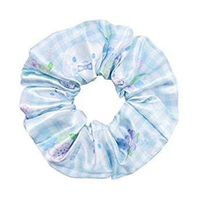 《New》シナモロール(チェック柄)★手首に付けてもオシャレ・ヘアアクセ*シュシュ < アニメ/コミック/キャラクター 《New》シナモロール(チェック柄)★手首に付けてもオシャレ・ヘアアクセ*シュシュ < アニメ/コミック/キャラクターの