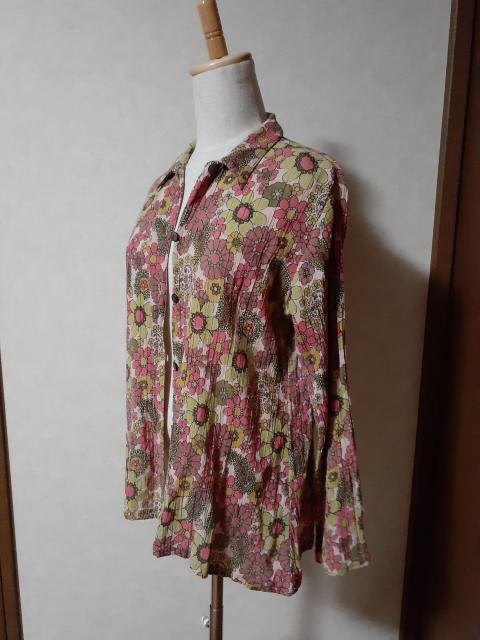 ガネーシュ 長袖シャツ 薄いピンク×花柄 総柄 個性的  < 女性ファッション  ガネーシュ 長袖シャツ 薄いピンク×花柄 総柄 個性的  < 女性ファッションの