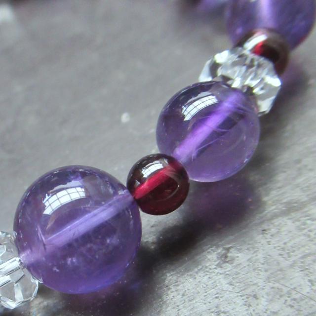 アメジストxガーネットブレスレット 天然石 パワーストーン < 女性アクセサリー/時計 アメジストxガーネットブレスレット 天然石 パワーストーン < 女性アクセサリー/時計の