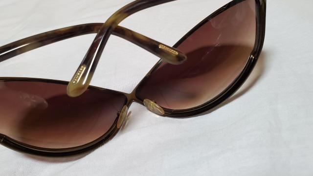 正規良 廃盤!レア トムフォード ジャスミン サングラス シャイニーブロンズメタルフレームアイウェア 黒系茶 hyde着 付属有 < ブランド  正規良 廃盤!レア トムフォード ジャスミン サングラス シャイニーブロンズメタルフレームアイウェア 黒系茶 hyde着 付属有 < ブランドの