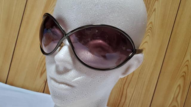 正規良 廃盤!レア トムフォード ジャスミン サングラス シャイニーブロンズメタルフレームアイウェア 黒系茶 hyde着 付属有 < ブランド  正規良 廃盤!レア トムフォード ジャスミン サングラス シャイニーブロンズメタルフレームアイウェア 黒系茶 hyde着 付属有 < ブランドの