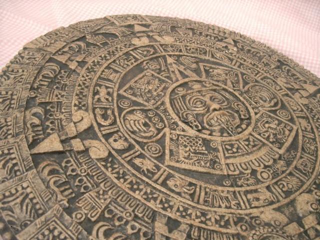 ◎現状品◆壁掛け<魔除け/呪術/盾/占い>4,2kg < ホビー  ◎現状品◆壁掛け<魔除け/呪術/盾/占い>4,2kg < ホビーの