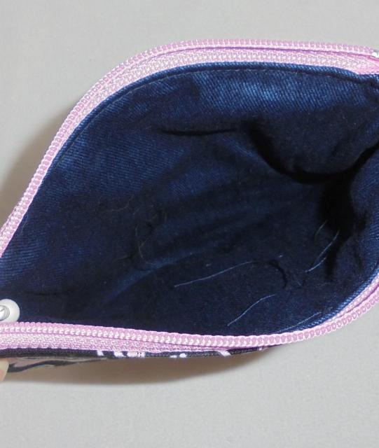 【15p】◆ピンク花サングラス×黒地◆ Loralie Harris◆ティーカップ型ファスナーポーチ < 女性ファッション  【15p】◆ピンク花サングラス×黒地◆ Loralie Harris◆ティーカップ型ファスナーポーチ < 女性ファッションの