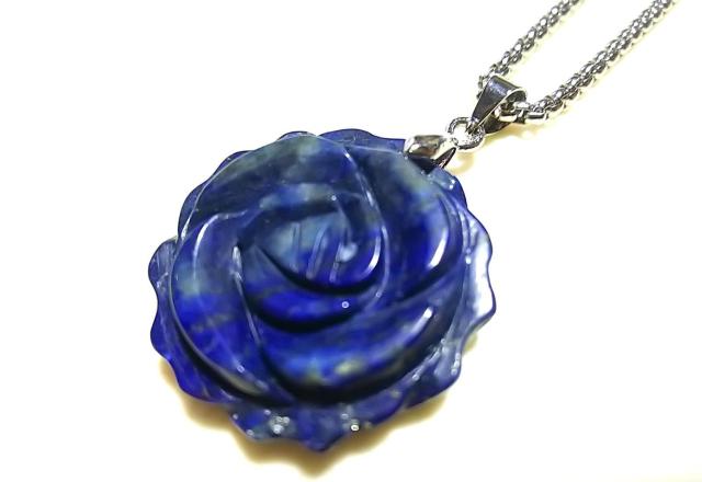 天然石★ラピスラズリ 薔薇彫り ペンダント < 女性アクセサリー/時計 天然石★ラピスラズリ 薔薇彫り ペンダント < 女性アクセサリー/時計の