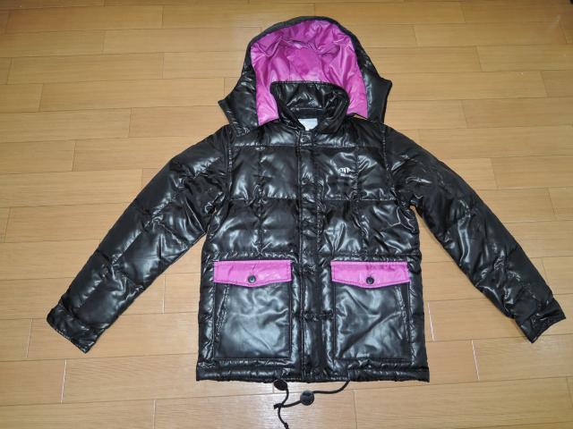 新品STUSSYステューシーダウンジャケットS黒パーカー光沢 < ブランド  新品STUSSYステューシーダウンジャケットS黒パーカー光沢  < ブランドの