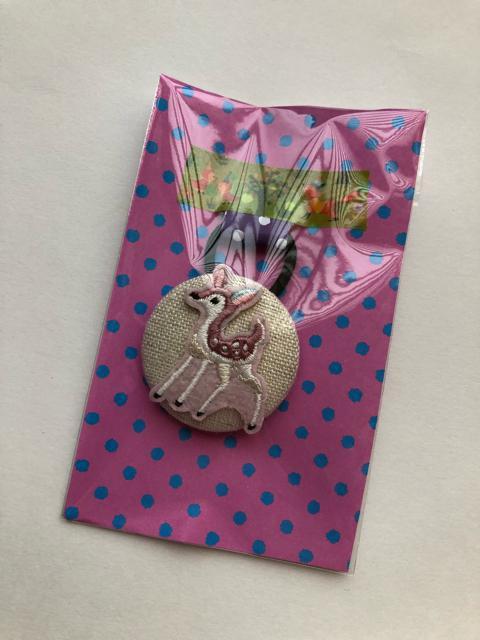 ハンドメイド ヘアゴム 特大 くるみボタン かわいいバンビちゃん♪ < 女性ファッション  ハンドメイド ヘアゴム 特大 くるみボタン かわいいバンビちゃん♪ < 女性ファッションの