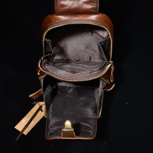 タイトル ◆あぶり系 牛本革 ボディバッグ ダブルジップ デザイナーズ 斜め掛け エイトボアー◆濃茶k39 < 男性ファッション  タイトル ◆あぶり系 牛本革 ボディバッグ ダブルジップ デザイナーズ 斜め掛け エイトボアー◆濃茶k39 < 男性ファッションの