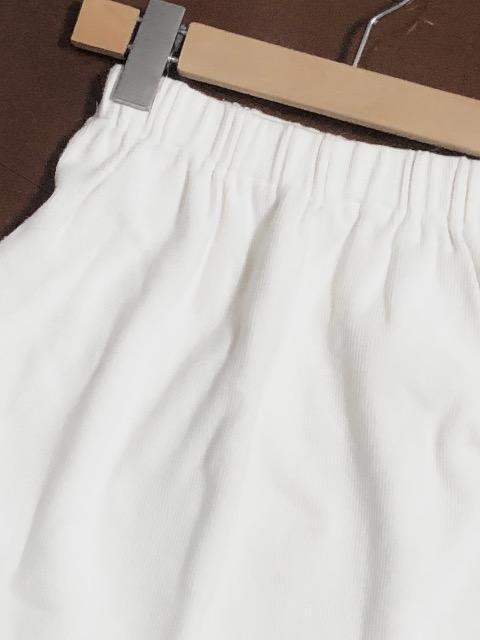 美品〈日本製コットン100%〉膝上ミニスカート(ホワイト)Mサイズ < 女性ファッション  美品〈日本製コットン100%〉膝上ミニスカート(ホワイト)Mサイズ < 女性ファッションの