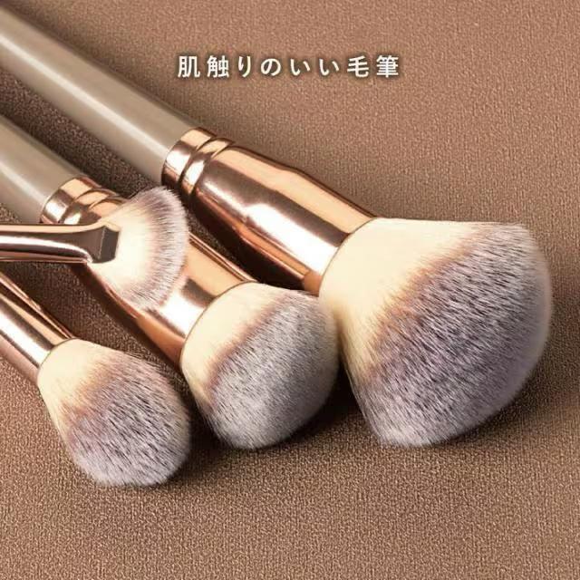 6本セット●定価2,590円●ふわふわ 7weyメイクアップブラシ【新品】ブラウン 茶●メイクブラシ フェイスブラシ チークブラシ < 香水/コスメ/ネイル 6本セット●定価2,590円●ふわふわ 7weyメイクアップブラシ【新品】ブラウン 茶●メイクブラシ フェイスブラシ チークブラシ < 香水/コスメ/ネイルの