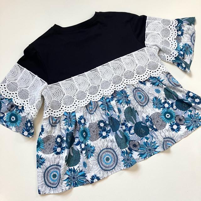 ◆美品◆サザン◆レース使い花柄七分袖切替カットソー◆五分袖◆フリー◆黒×青 < 女性ファッション  ◆美品◆サザン◆レース使い花柄七分袖切替カットソー◆五分袖◆フリー◆黒×青 < 女性ファッションの