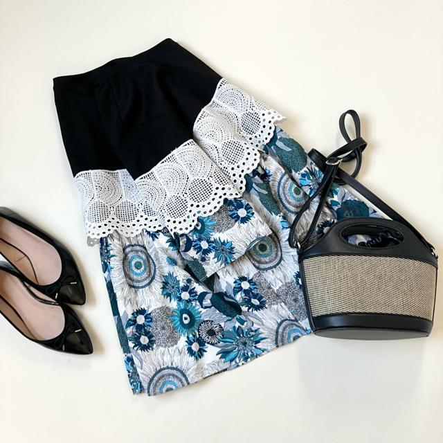 ◆美品◆サザン◆レース使い花柄七分袖切替カットソー◆五分袖◆フリー◆黒×青 < 女性ファッション  ◆美品◆サザン◆レース使い花柄七分袖切替カットソー◆五分袖◆フリー◆黒×青 < 女性ファッションの