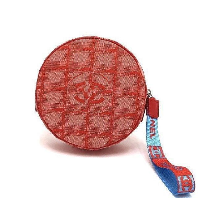 ◆ 本物 新品同様 ◆ CHANEL シャネル ニュートラベルライン ポーチ 小物入れ ストラップ付き 箱 人気 A17682 < ブランド  ◆ 本物 新品同様 ◆ CHANEL シャネル ニュートラベルライン ポーチ 小物入れ ストラップ付き 箱 人気 A17682 < ブランドの