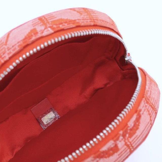 ◆ 本物 新品同様 ◆ CHANEL シャネル ニュートラベルライン ポーチ 小物入れ ストラップ付き 箱 人気 A17682 < ブランド  ◆ 本物 新品同様 ◆ CHANEL シャネル ニュートラベルライン ポーチ 小物入れ ストラップ付き 箱 人気 A17682 < ブランドの