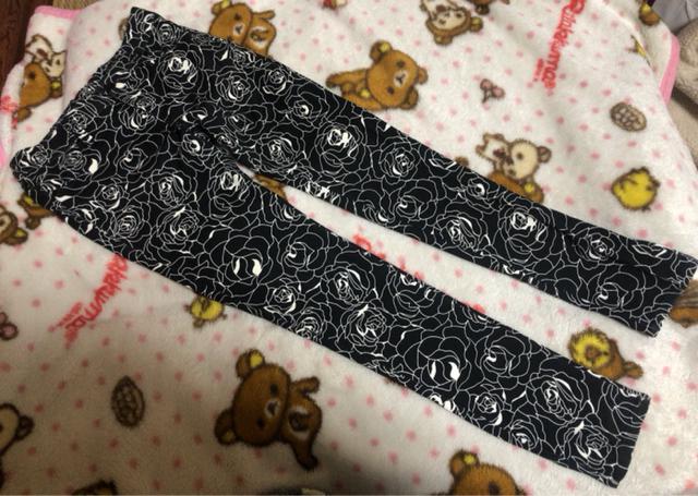 ストレッチ抜群 花柄スキニーパンツ < 女性ファッション  ストレッチ抜群 花柄スキニーパンツ  < 女性ファッションの