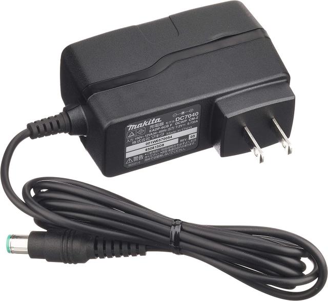 }L^(Makita) }[dDC7040 7.2V   ybg/|/| 