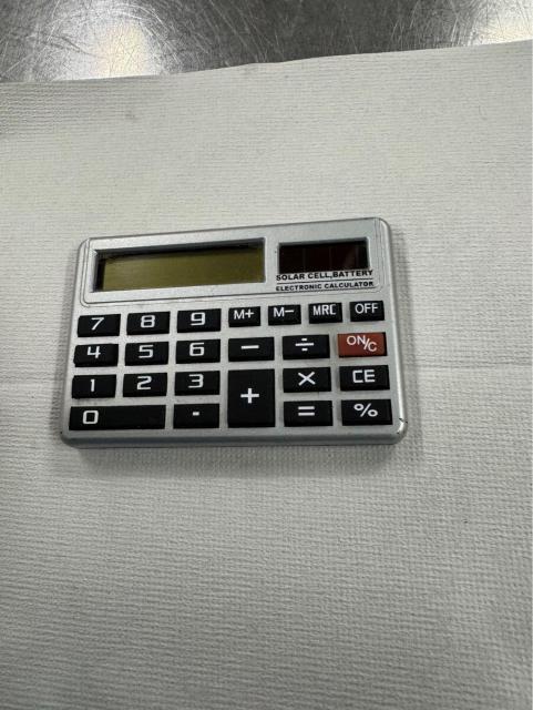 ELECTRONIC CALCULATORの カード サイズ ソーラー 電卓!。 < インテリア/ライフ  ELECTRONIC CALCULATORの カード サイズ ソーラー 電卓!。 < インテリア/ライフの