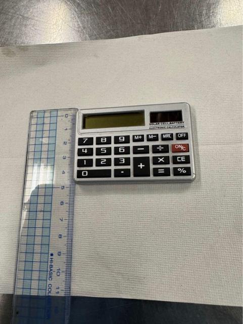 ELECTRONIC CALCULATORの カード サイズ ソーラー 電卓!。 < インテリア/ライフ  ELECTRONIC CALCULATORの カード サイズ ソーラー 電卓!。 < インテリア/ライフの