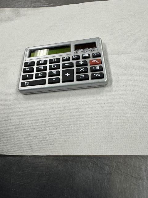 ELECTRONIC CALCULATORの カード サイズ ソーラー 電卓!。 < インテリア/ライフ  ELECTRONIC CALCULATORの カード サイズ ソーラー 電卓!。 < インテリア/ライフの