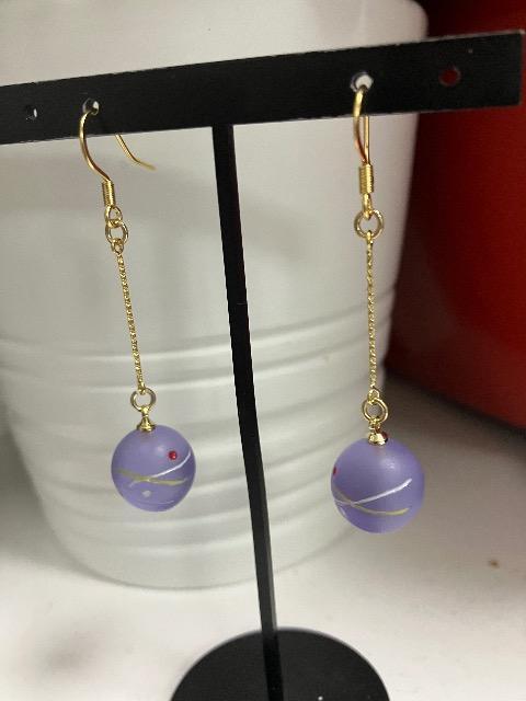 ハンドメイド ヨーヨーチャームを使用したピアス < 女性ファッション  ハンドメイド ヨーヨーチャームを使用したピアス  < 女性ファッションの