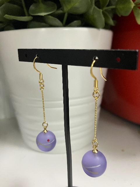 ハンドメイド ヨーヨーチャームを使用したピアス < 女性ファッション  ハンドメイド ヨーヨーチャームを使用したピアス < 女性ファッションの