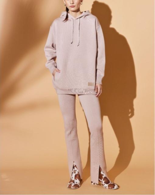 ALEXIA STAM ロゴパッチスムースニットフーディー パーカー アリシアスタン < 女性ファッション ALEXIA STAM ロゴパッチスムースニットフーディー パーカー アリシアスタン < 女性ファッションの