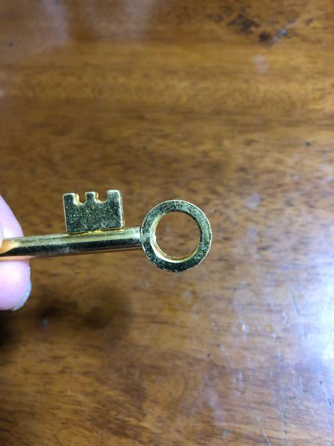 ゴーストキー!鍵先が移動する!不思議な鍵!手品 < おもちゃ  ゴーストキー!鍵先が移動する!不思議な鍵!手品 < おもちゃの