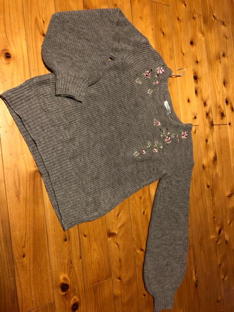 薔薇刺繍セーター160 < キッズ/ベビー  薔薇刺繍セーター160  < キッズ/ベビーの