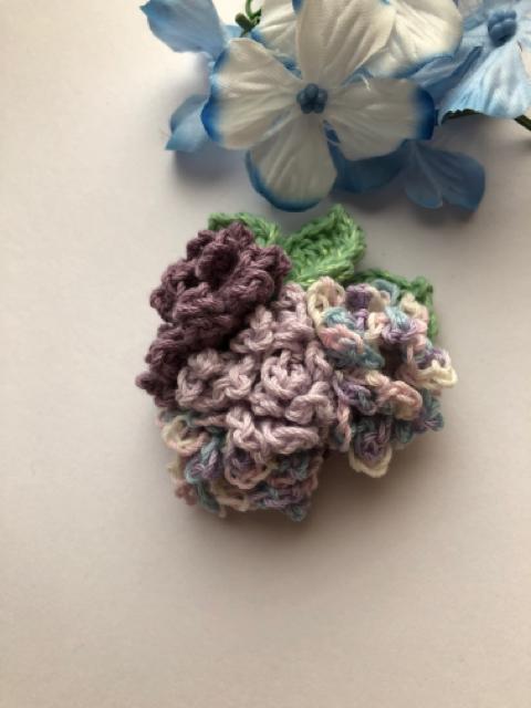 ハンドメイド  ブローチ コサージュ  パープルの紫陽花♪ < 女性ファッション  ハンドメイド  ブローチ コサージュ  パープルの紫陽花♪ < 女性ファッションの