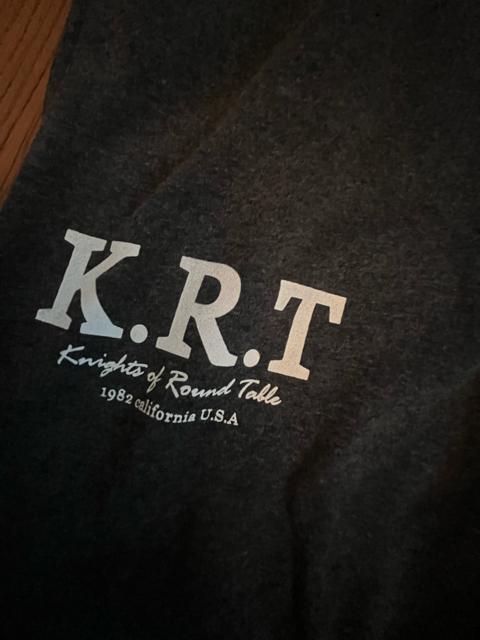 5Lサイズ!高貴紳士的!ブランド品!K.R.T!ロゴ入り!暖か!裏起毛!両脇ポケット付き!濃灰色色合い!リラックス!ロングパンツ! < 男性ファッション  5Lサイズ!高貴紳士的!ブランド品!K.R.T!ロゴ入り!暖か!裏起毛!両脇ポケット付き!濃灰色色合い!リラックス!ロングパンツ! < 男性ファッションの