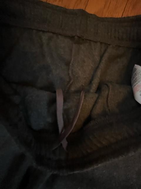 5Lサイズ!高貴紳士的!ブランド品!K.R.T!ロゴ入り!暖か!裏起毛!両脇ポケット付き!濃灰色色合い!リラックス!ロングパンツ! < 男性ファッション  5Lサイズ!高貴紳士的!ブランド品!K.R.T!ロゴ入り!暖か!裏起毛!両脇ポケット付き!濃灰色色合い!リラックス!ロングパンツ! < 男性ファッションの