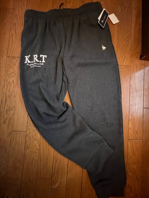 5Lサイズ!高貴紳士的!ブランド品!K.R.T!ロゴ入り!暖か!裏起毛!両脇ポケット付き!濃灰色色合い!リラックス!ロングパンツ! < 男性ファッション  5Lサイズ!高貴紳士的!ブランド品!K.R.T!ロゴ入り!暖か!裏起毛!両脇ポケット付き!濃灰色色合い!リラックス!ロングパンツ! < 男性ファッションの