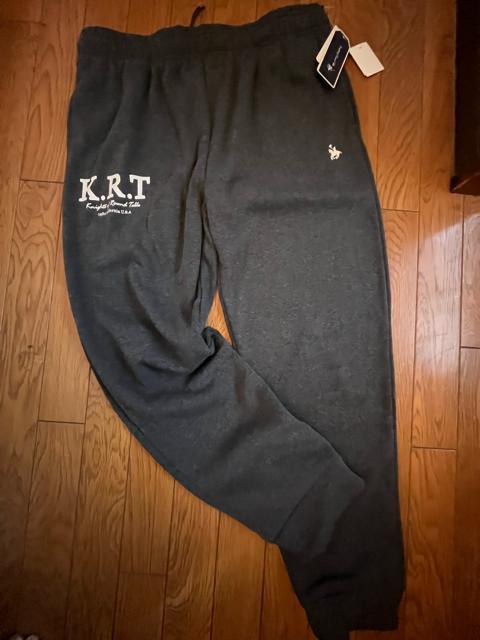 5Lサイズ!高貴紳士的!ブランド品!K.R.T!ロゴ入り!暖か!裏起毛!両脇ポケット付き!濃灰色色合い!リラックス!ロングパンツ! < 男性ファッション  5Lサイズ!高貴紳士的!ブランド品!K.R.T!ロゴ入り!暖か!裏起毛!両脇ポケット付き!濃灰色色合い!リラックス!ロングパンツ! < 男性ファッションの