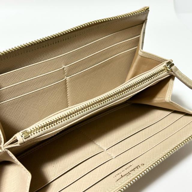 Salvatore Ferragamo フェラガモ ヴァラリボン レザー L字ファスナー 長財布 JP-22-C124 < ブランド  Salvatore Ferragamo フェラガモ ヴァラリボン レザー L字ファスナー 長財布 JP-22-C124 < ブランドの