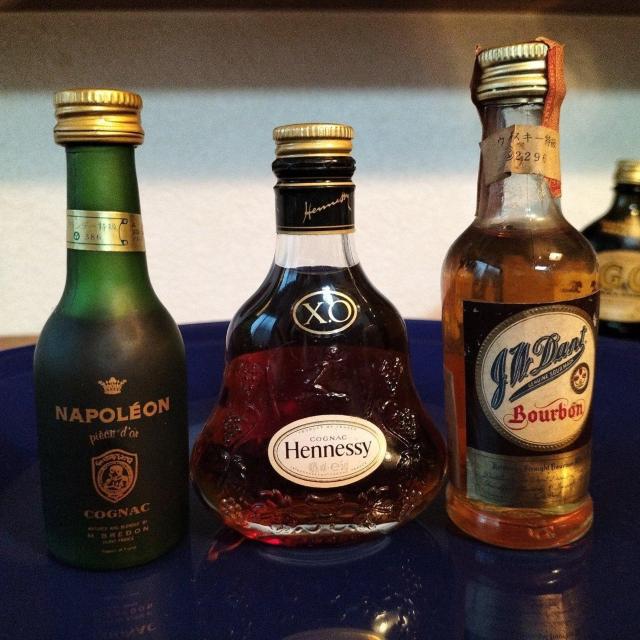 Î@HennessyȂǃ~j{g6{Zbg@ViJ  O/hN 