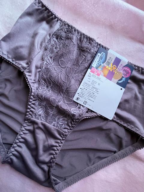 Mサイズ!サラッと素材一枚ばきOK裏パワーネットで!お腹押さえバックギャザー入りヒップアップ!エレガント!ガードルショーツNo.4 < 女性ファッション Mサイズ!サラッと素材一枚ばきOK裏パワーネットで!お腹押さえバックギャザー入りヒップアップ!エレガント!ガードルショーツNo.4 < 女性ファッションの