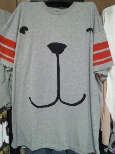 グレー犬ドッグビッグTシャツ半袖ボーダー赤ラインイギリスS〜M < 女性ファッション  グレー犬ドッグビッグTシャツ半袖ボーダー赤ラインイギリスS〜M  < 女性ファッションの