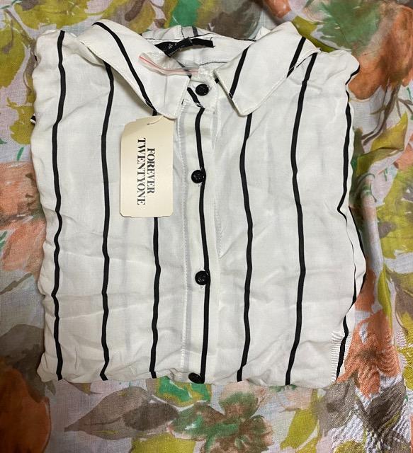 シャツ ストライプ Forever21 未使用 < ブランド  シャツ ストライプ Forever21 未使用  < ブランドの