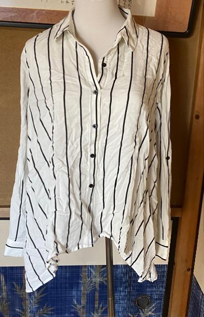 シャツ ストライプ Forever21 未使用 < ブランド  シャツ ストライプ Forever21 未使用 < ブランドの