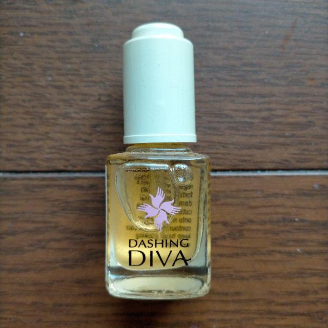 DIVA キューティクルネクター 爪用化粧用油 T14 < 香水/コスメ/ネイル  DIVA キューティクルネクター 爪用化粧用油 T14  < 香水/コスメ/ネイルの