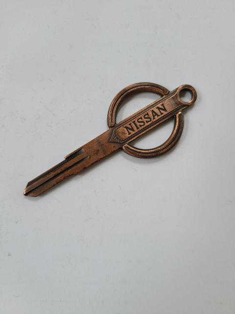 ☆ 当時物レトロ☆ ニッサン ロゴ入り ブランクキー スペアーキー M165 < 自動車/バイク ☆ 当時物レトロ☆ ニッサン ロゴ入り ブランクキー スペアーキー M165 < 自動車/バイク
