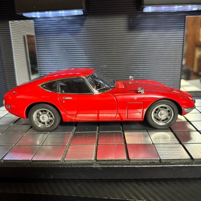 未展示品 オートアート 1/18 トヨタ 2000GT レッド < ホビー  未展示品 オートアート 1/18 トヨタ 2000GT レッド < ホビーの