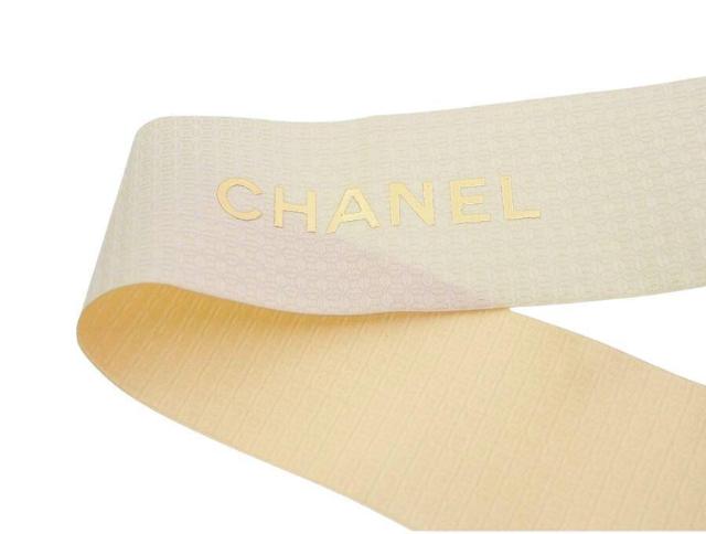 シャネル ラッピングリボン ガブリエル 香水瓶地紋 長83cm×幅6cm ゴールド GABRIELLE CHANEL【正規品】 < ブランド  シャネル ラッピングリボン ガブリエル 香水瓶地紋 長83cm×幅6cm ゴールド GABRIELLE CHANEL【正規品】 < ブランドの