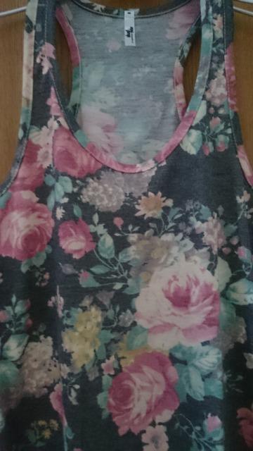 未使用★aquagarage アクアガレージ★タンクトップ★くすみ花柄★ < 女性ファッション  未使用★aquagarage アクアガレージ★タンクトップ★くすみ花柄★ < 女性ファッションの