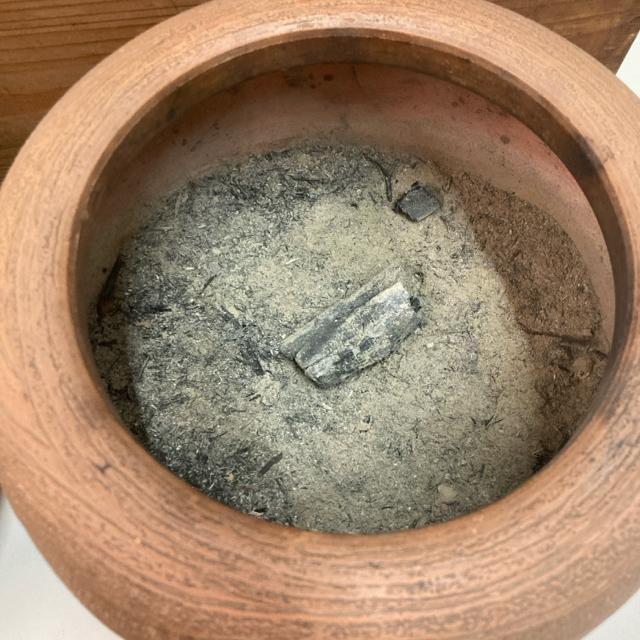 火鉢 2つセット 木箱付き アンティーク 木目調 陶器 高さ約19cm幅約21c < ホビー  火鉢 2つセット 木箱付き アンティーク 木目調 陶器 高さ約19cm幅約21c < ホビーの