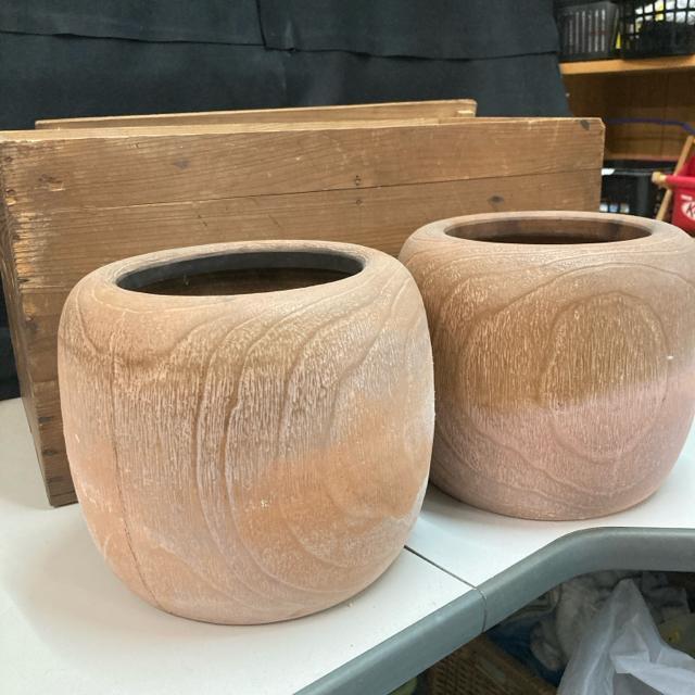 火鉢 2つセット 木箱付き アンティーク 木目調 陶器 高さ約19cm幅約21c < ホビー  火鉢 2つセット 木箱付き アンティーク 木目調 陶器 高さ約19cm幅約21c < ホビーの