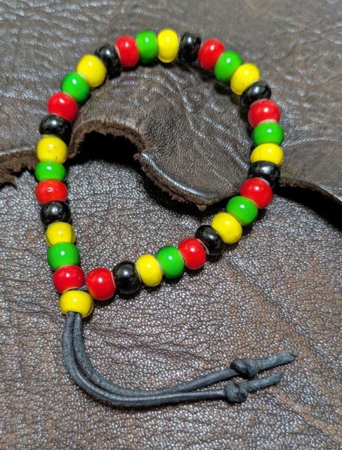 ラスタカラー★レゲエ★ビーズブレスレット★ホワイトハーツビーズ★鹿革紐★新品未着用★送料無料★クーポン★男女兼用 < 男性アクセサリー/時計 ラスタカラー★レゲエ★ビーズブレスレット★ホワイトハーツビーズ★鹿革紐★新品未着用★送料無料★クーポン★男女兼用 < 男性アクセサリー/時計の