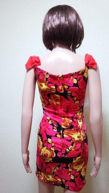 新美品☆GOSLLP DAZY☆綺麗な肩リボン×デカ薔薇柄のミニワンピW130☆3点で即落 < 女性ファッション  新美品☆GOSLLP DAZY☆綺麗な肩リボン×デカ薔薇柄のミニワンピW130☆3点で即落 < 女性ファッションの