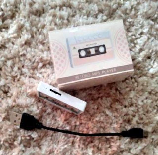 新品■昭和レトロ MP3 プレーヤー TFカード MicroUSB充電 カセットデザイン 音楽再生◆ブルー < 家電/AV  新品■昭和レトロ MP3 プレーヤー TFカード MicroUSB充電 カセットデザイン 音楽再生◆ブルー < 家電/AVの